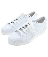 adidas スニーカー