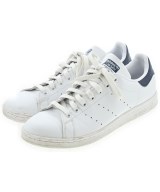 adidas スニーカー