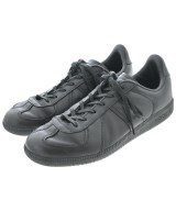 adidas スニーカー