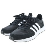 adidas スニーカー
