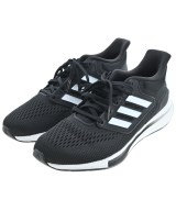 adidas スニーカー
