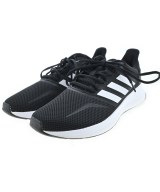 adidas スニーカー