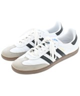 adidas スニーカー