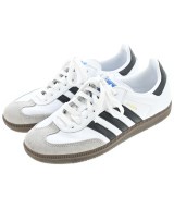 adidas スニーカー