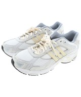 adidas スニーカー