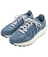 adidas スニーカー