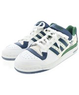 adidas スニーカー