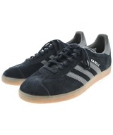 adidas スニーカー