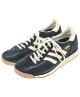 adidas スニーカー