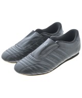 adidas スニーカー