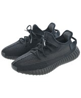 adidas スニーカー