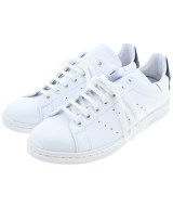adidas スニーカー