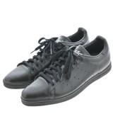 adidas スニーカー