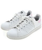 adidas スニーカー