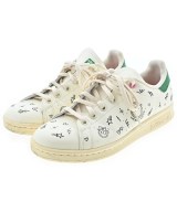 adidas スニーカー
