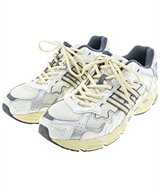 adidas スニーカー