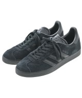 adidas スニーカー