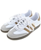 adidas スニーカー