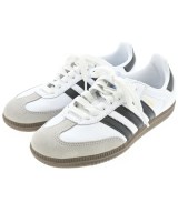 adidas スニーカー