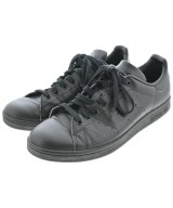 adidas スニーカー