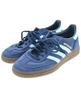 adidas スニーカー
