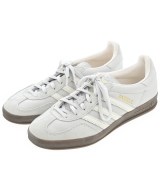 adidas スニーカー