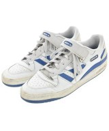 adidas スニーカー