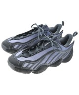 adidas スニーカー