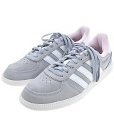 adidas スニーカー