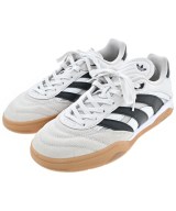 adidas スニーカー