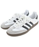 adidas スニーカー