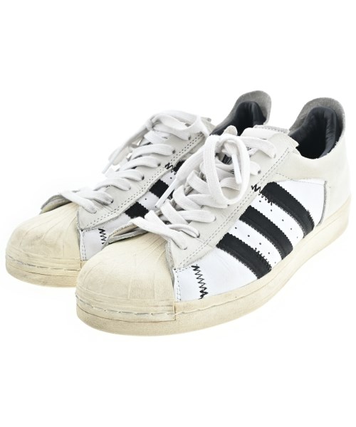 adidas スニーカー