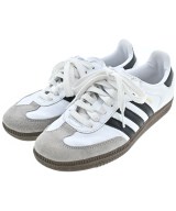 adidas スニーカー