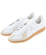 adidas スニーカー
