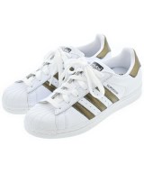 adidas スニーカー