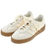 adidas スニーカー