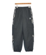 adidas カーゴパンツ