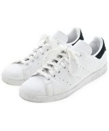 adidas スニーカー