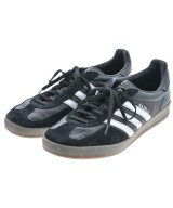 adidas スニーカー