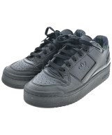 adidas スニーカー