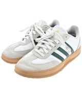 adidas スニーカー