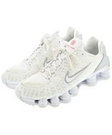 NIKE スニーカー