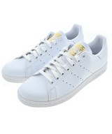 adidas スニーカー