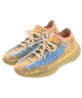 adidas スニーカー