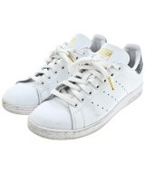 adidas スニーカー