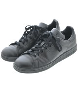 adidas スニーカー