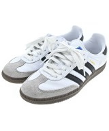 adidas スニーカー