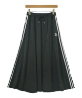 adidas ロング・マキシ丈スカート