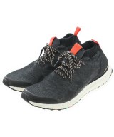 adidas スニーカー