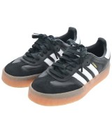 adidas スニーカー
